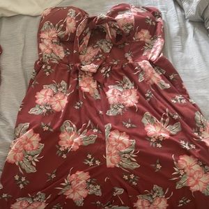So pretty! Womens XXL (19) rusty brick floral tube with pads romper worn once!